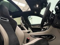 USED 2021 21 JAGUAR F-PACE 5.0 P550 V8 SVR SUV 5dr Petrol Quickshift AWD Euro 6 (s/s) (550 ps) SUNROOF + HEADS-UP DISPLAY + UPGRADED ALLOYS