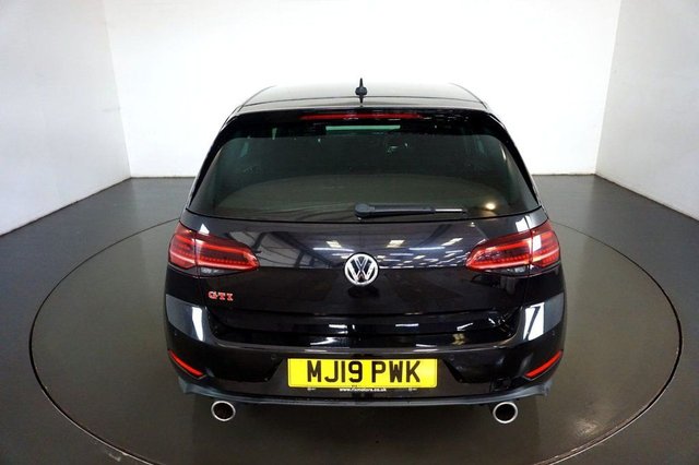 2019 VOLKSWAGEN GOLF 2.0 TSI GPF GTI Performance Hatchback 5dr Petrol DSG Euro 6 (s/s) (245 ps) 1 FORMER KEEPER -FINISHED IN DEEP BLACK-HEATED SEATS-DUAL CLIMATE CONTROL-ADAPTIVE CRUISE CONTROL-MFSW-SATNAV-DAB RADIO-BLUETOOTH-REVERSE CAMERA-APPLE CAR PLAY-DIGITAL DASH-18" ALLOY WHEELS-ELECTRIC FOLDING MIRRORS - Photo 7