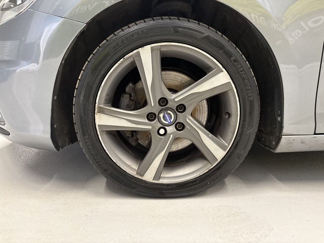 2015 Volvo V40 2L R-Design 5dr - Photo 9