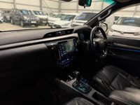 USED 2021 71 TOYOTA HI-LUX 2.8 D-4D 204PS 4WD AUTO INVINCIBLE X DOUBLE CAB PICK UP - NO VAT 