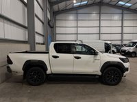 USED 2021 71 TOYOTA HI-LUX 2.8 D-4D 204PS 4WD AUTO INVINCIBLE X DOUBLE CAB PICK UP - NO VAT 