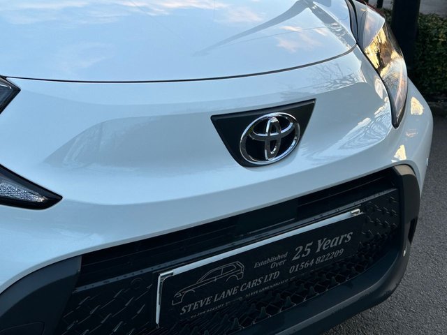 2022 TOYOTA AYGO X - Photo 8