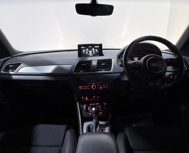 2017 AUDI Q3 - Photo 7