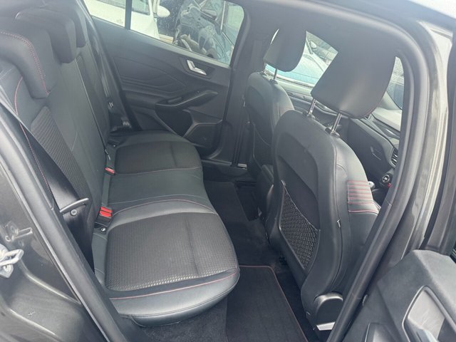 2022 FORD FOCUS - Photo 10