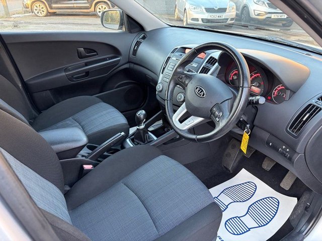 2011 Kia Ceed 1L 2 5dr - Photo 9