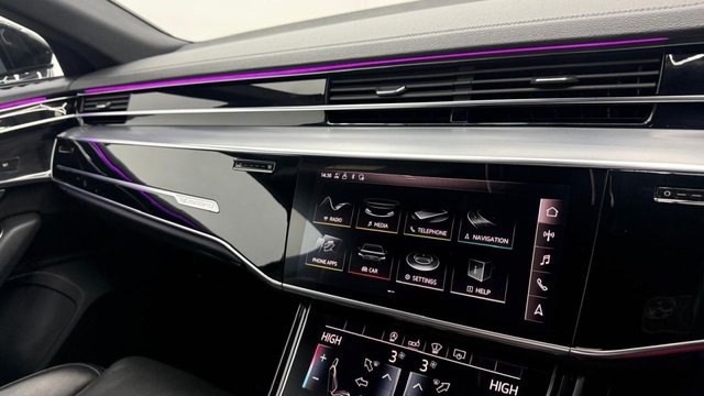 2020 Audi A8 3L Black Edition 4dr - Photo 11