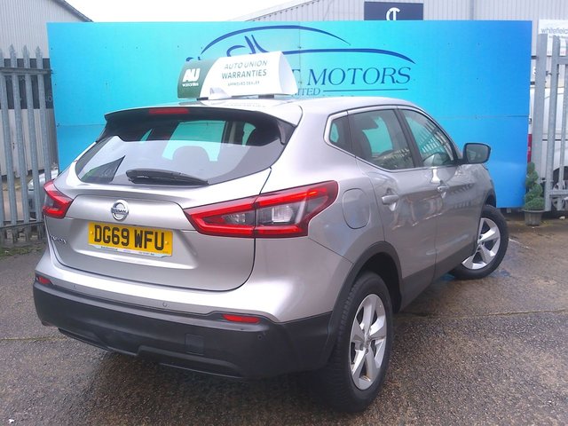 View our NISSAN QASHQAI