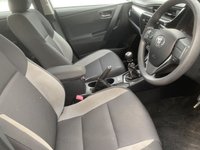 USED 2015 65 TOYOTA AURIS 1.4 D-4D Active Touring Sports 5dr Diesel Manual Euro 6 (s/s) (90 ps) SERVICE HISTORY, 2 KEYS, BLUETOOTH, AIR CON