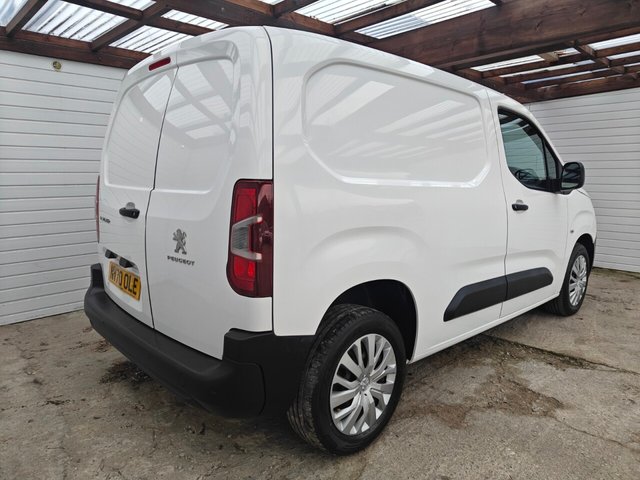 2021 PEUGEOT PARTNER - Photo 11