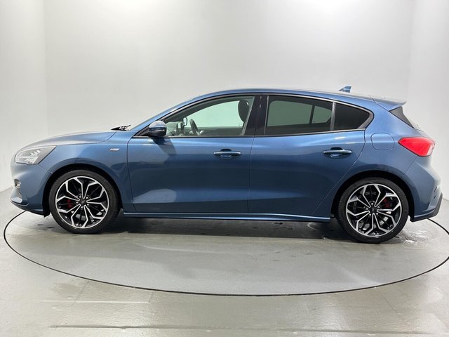 2022 Ford Focus - Photo 5