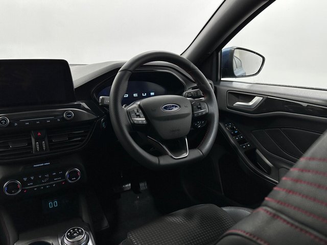 2022 Ford Focus - Photo 12