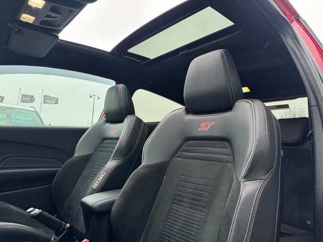 2020 FORD FIESTA 2020 1.5T EcoBoost ST-3 Hatchback 3dr Petrol Manual Euro 6 (200 ps) * HUGE SPEC LIST * PANORAMIC SUNROOF * HEATED STEERING WHEEL * ST PERFORMANCE PACK * B&O SOUND SYSTEM * LED LIGHTS * CRUISE CONTROL * APPLE CARPLAY * REAR CAMERA * HEATED RECARO SETAS * 18" MAGNETIC ALLOYS * PRIVACY GLASS * 4.2" DISPLAY * RACE RED * QUICKCLEAR WINDSCREEN * RED BRAKE CALIPES * FORD SYNC 3 * ST SPORTS SUSPENSION * SAT NAV * DAB * STUNNING THROUGHOUT * - Photo 3