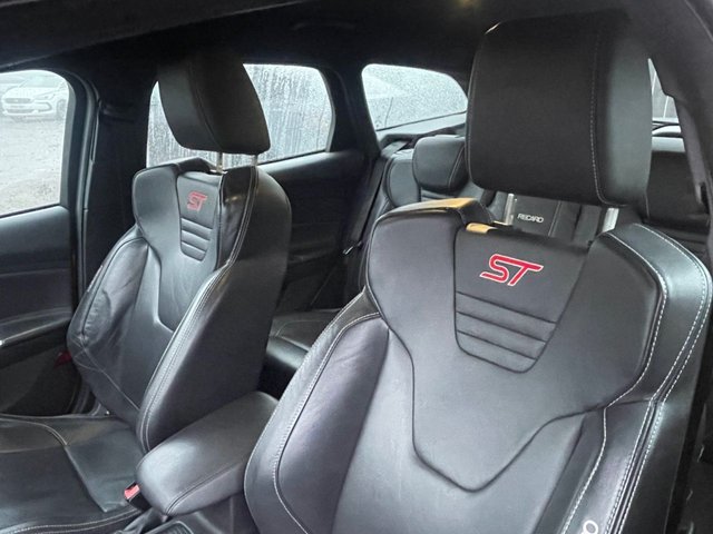 2017 FORD FOCUS - Photo 12