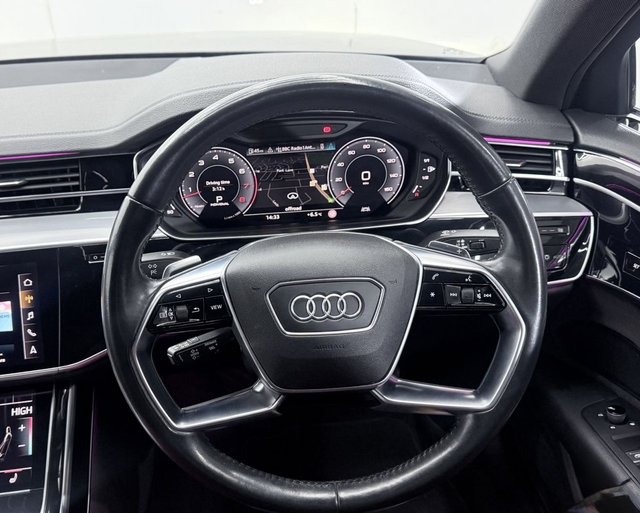 2020 AUDI A8 - Photo 10