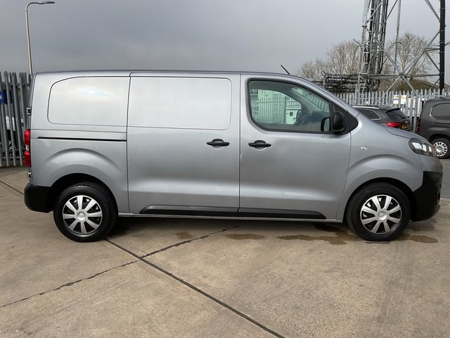 2022 VAUXHALL VIVARO - Photo 3