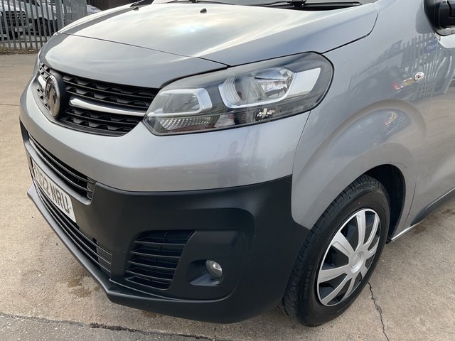 2022 VAUXHALL VIVARO - Photo 11