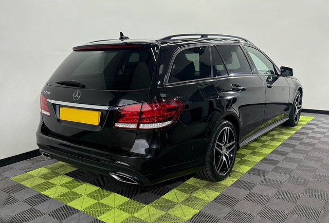 2016 Mercedes-Benz E-CLASS - Photo 2