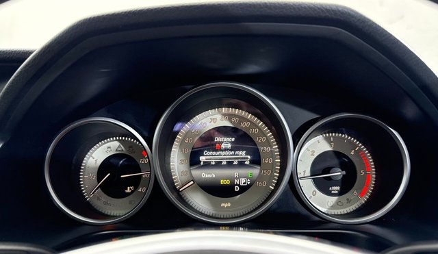 2016 Mercedes-Benz E-CLASS - Photo 11