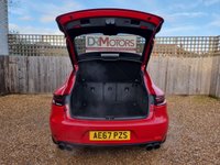 USED 2017 67 PORSCHE MACAN 3.6T V6 Turbo SUV 5dr Petrol PDK 4WD Euro 6 (s/s) (400 ps) ** WE OFFER FINANCE ON THIS CAR **