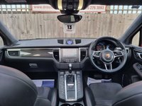 USED 2017 67 PORSCHE MACAN 3.6T V6 Turbo SUV 5dr Petrol PDK 4WD Euro 6 (s/s) (400 ps) ** WE OFFER FINANCE ON THIS CAR **
