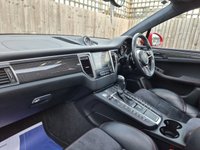 USED 2017 67 PORSCHE MACAN 3.6T V6 Turbo SUV 5dr Petrol PDK 4WD Euro 6 (s/s) (400 ps) ** WE OFFER FINANCE ON THIS CAR **