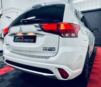 USED 2017 67 MITSUBISHI OUTLANDER 2.0h 12kWh 4h SUV 5dr Petrol Plug-in Hybrid CVT 4WD Euro 6 (s/s) (200 ps) 