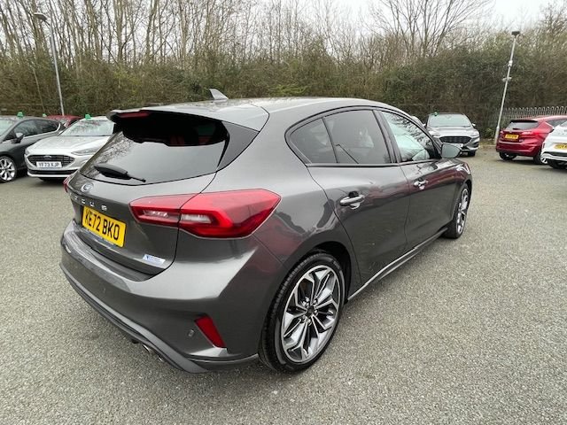 2023 Ford Focus 1L St-Line Vignale 5dr - Photo 3