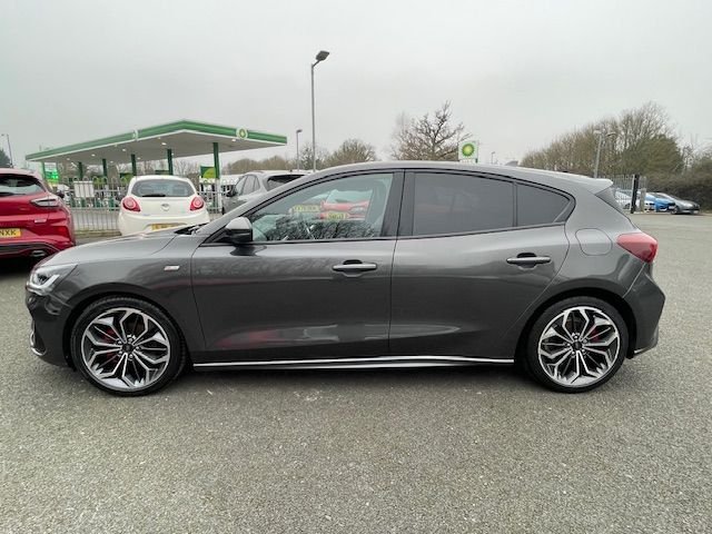 2023 Ford Focus 1L St-Line Vignale 5dr - Photo 6