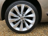 USED 2017 67 VOLKSWAGEN SCIROCCO 2.0 TDI GT Hatchback 3dr Diesel DSG Euro 6 (s/s) (150 ps) 2 OWNERS, AUTO, NAV, AZTEC GOLD