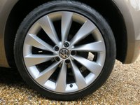 USED 2017 67 VOLKSWAGEN SCIROCCO 2.0 TDI GT Hatchback 3dr Diesel DSG Euro 6 (s/s) (150 ps) 2 OWNERS, AUTO, NAV, AZTEC GOLD