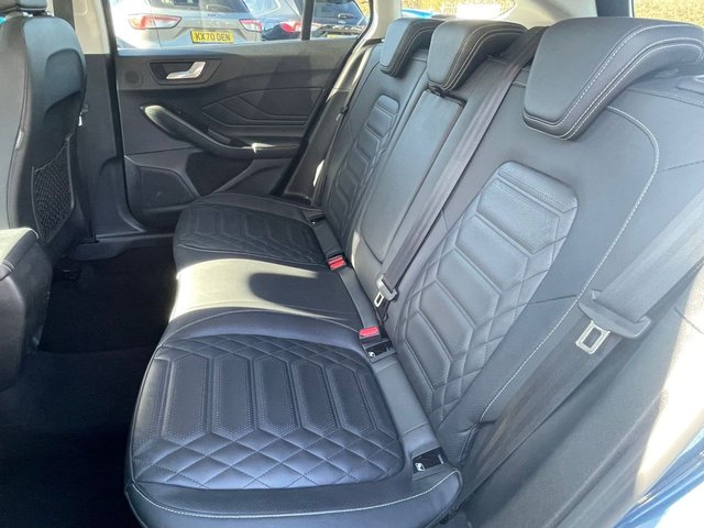 2022 Ford Focus 1L Titanium Vignale 5dr - Photo 11