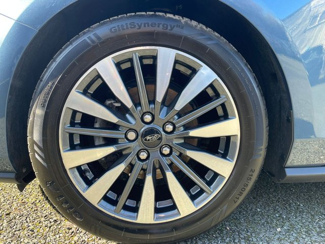 2022 Ford Focus 1L Titanium Vignale 5dr - Photo 9