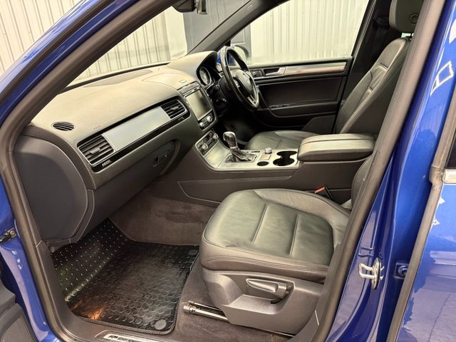 2016 VOLKSWAGEN TOUAREG 2016 3.0 TDI V6 262 BHP BLUEMOTION TECH R-LINE 5DR 4WD TIPTRONIC (EURO 6) - Photo 9