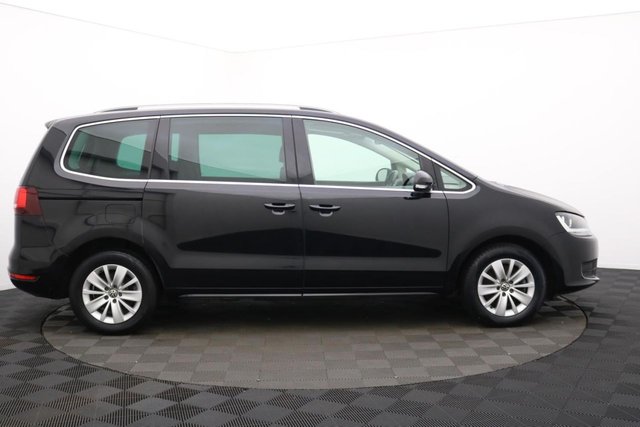 2019 Volkswagen Sharan 1.4L SE Nav 5dr - Photo 2