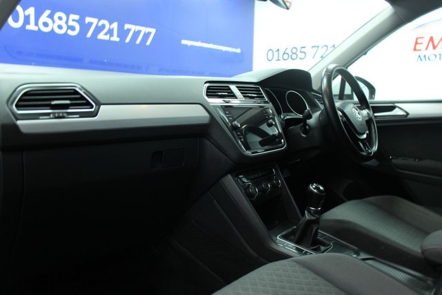 2018 VOLKSWAGEN TIGUAN - Photo 7