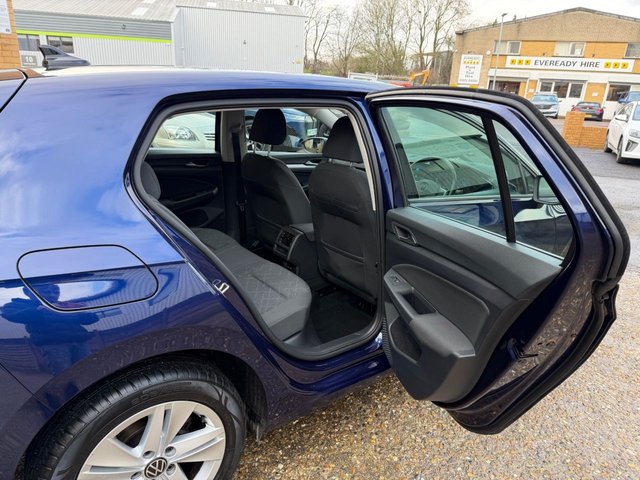 2021 Volkswagen Golf 2L Life 5dr - Photo 11