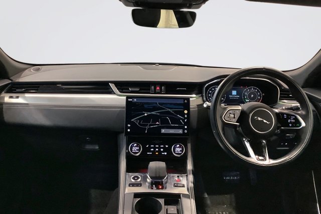 2022 Jaguar F-Pace 2L R-Dynamic S 5dr - Photo 3