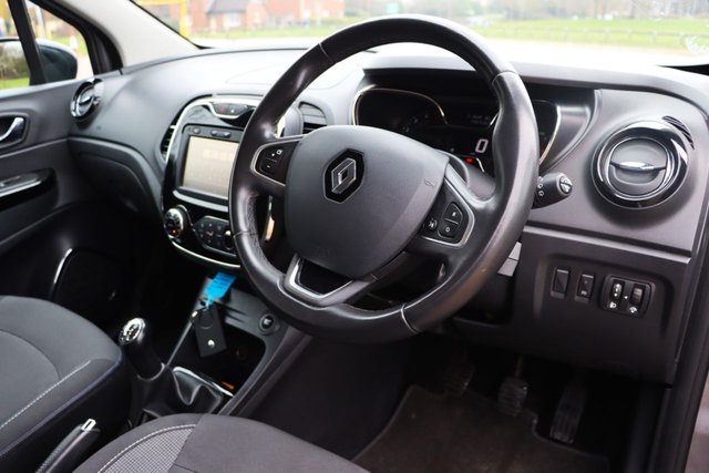 2016 RENAULT CAPTUR - Photo 12