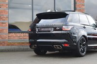 USED 2020 20 LAND ROVER RANGE ROVER SPORT 5.0 P575 V8 GPF SVR SUV 5dr Petrol Auto 4WD Euro 6 (s/s) (575 ps) SIDE STEPS / PAN ROOF / CARBON