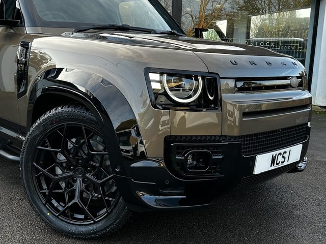 2026 Land Rover DEFENDER 110 - Photo 8