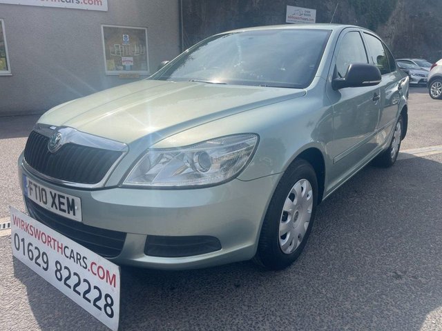2010 Skoda Octavia 1.6 TDI S Hatchback 5dr Diesel Manual**&amp;pound;35 R/TAX*V/LOW MILEAGE*FSH 8 STAMPS*CAMBELT DONE* photo