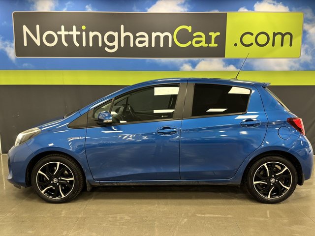 2016 Toyota Yaris 1.5L Design 5dr - Photo 9