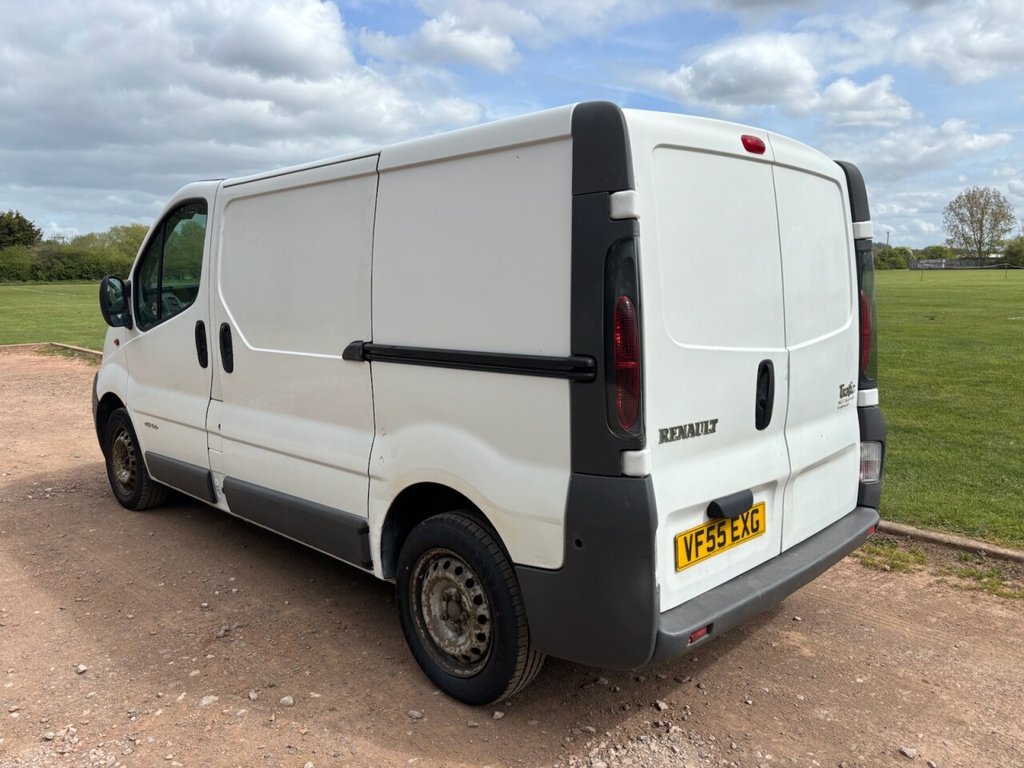 USED 2006 55 RENAULT TRAFIC 1.9 TD dCi SL27 Panel Van 4dr Diesel Manual (197 g/km, 100 bhp) 