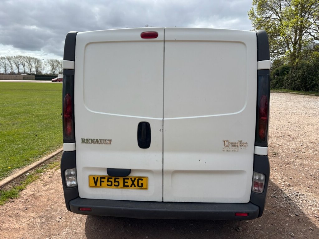 USED 2006 55 RENAULT TRAFIC 1.9 TD dCi SL27 Panel Van 4dr Diesel Manual (197 g/km, 100 bhp) 