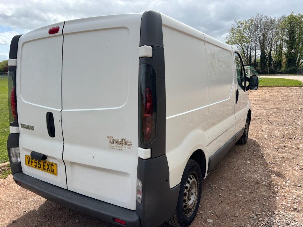 USED 2006 55 RENAULT TRAFIC 1.9 TD dCi SL27 Panel Van 4dr Diesel Manual (197 g/km, 100 bhp) 