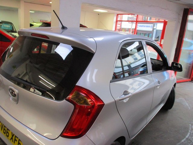 2017 KIA PICANTO 1.0 1 Hatchback 5dr Petrol Manual Euro 6 (65 bhp) £20 ROAD TAX ,12 MONTHS MOT ,6 MONTHS WARRANTY ,4 MAIN DEALER SERVICE STAMPS ,2 KEYS ,PRISTINE CONDITION ,REAR PARKING SENSORS , - Photo 2
