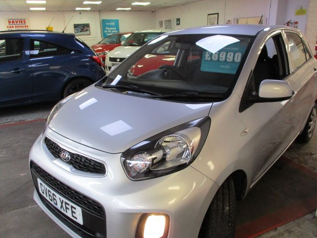 2017 KIA PICANTO 1.0 1 Hatchback 5dr Petrol Manual Euro 6 (65 bhp) £20 ROAD TAX ,12 MONTHS MOT ,6 MONTHS WARRANTY ,4 MAIN DEALER SERVICE STAMPS ,2 KEYS ,PRISTINE CONDITION ,REAR PARKING SENSORS , - Photo 3
