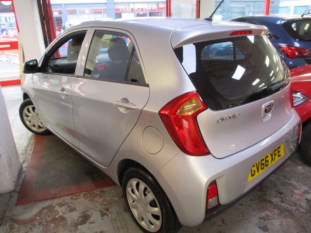 2017 KIA PICANTO 1.0 1 Hatchback 5dr Petrol Manual Euro 6 (65 bhp) £20 ROAD TAX ,12 MONTHS MOT ,6 MONTHS WARRANTY ,4 MAIN DEALER SERVICE STAMPS ,2 KEYS ,PRISTINE CONDITION ,REAR PARKING SENSORS , - Photo 4