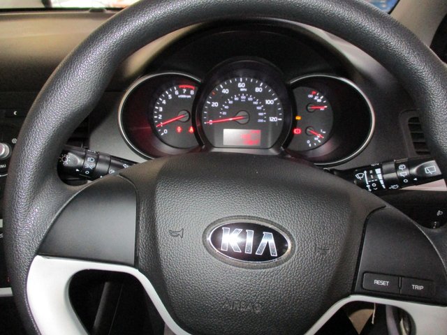 2017 KIA PICANTO 1.0 1 Hatchback 5dr Petrol Manual Euro 6 (65 bhp) £20 ROAD TAX ,12 MONTHS MOT ,6 MONTHS WARRANTY ,4 MAIN DEALER SERVICE STAMPS ,2 KEYS ,PRISTINE CONDITION ,REAR PARKING SENSORS , - Photo 6