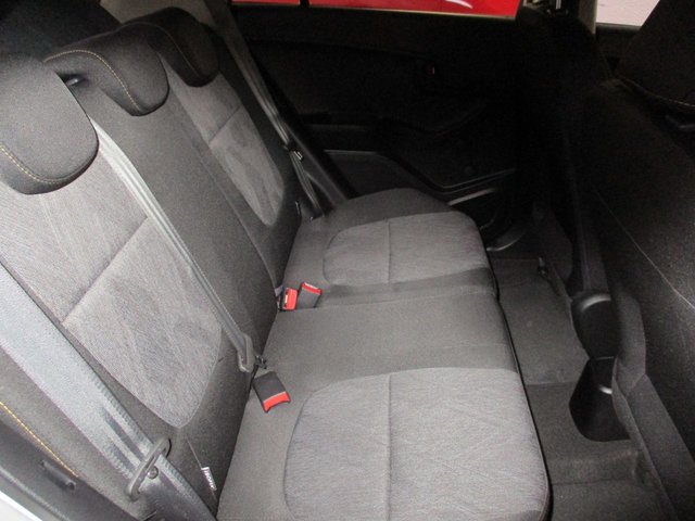 2017 KIA PICANTO 1.0 1 Hatchback 5dr Petrol Manual Euro 6 (65 bhp) £20 ROAD TAX ,12 MONTHS MOT ,6 MONTHS WARRANTY ,4 MAIN DEALER SERVICE STAMPS ,2 KEYS ,PRISTINE CONDITION ,REAR PARKING SENSORS , - Photo 9